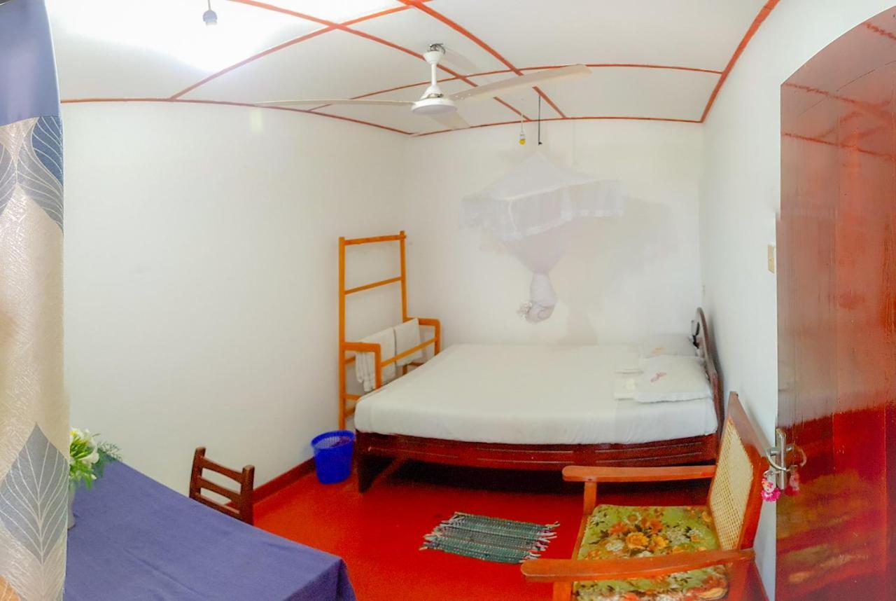Hikkaduwa Backyard Beach Homestay كالي المظهر الخارجي الصورة