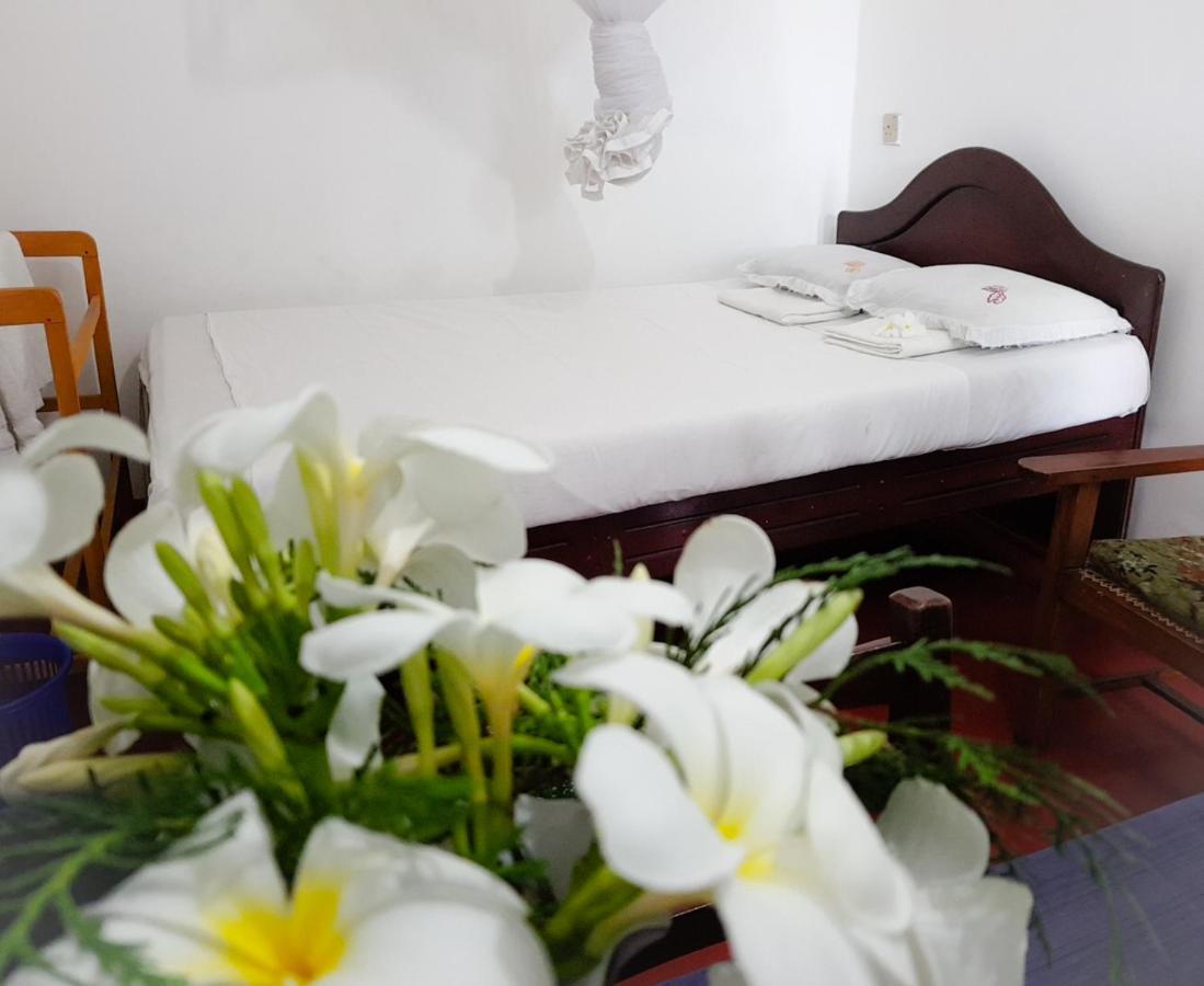 Hikkaduwa Backyard Beach Homestay كالي المظهر الخارجي الصورة
